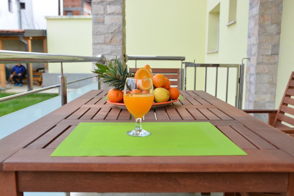 Apartment Mirela Сараево Экстерьер фото